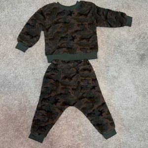 Baby 2 piece camo set